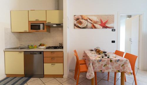 One-Bedroom Apartment with Balcony (4 adults)