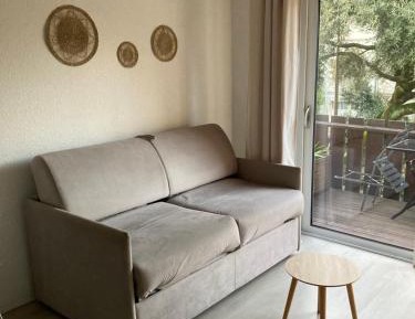 Studio with Balcony