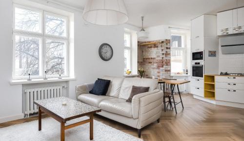 Three-Bedroom Superior Apartment