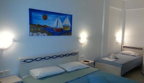 Studio (2-3 Adults)