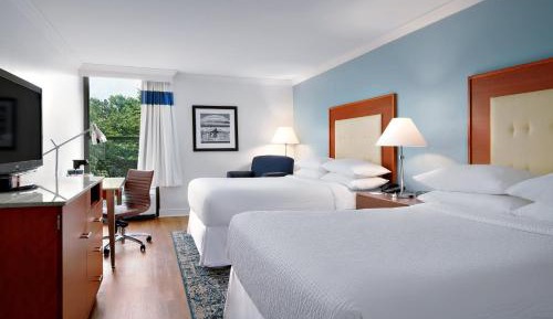 Double Room with Two Double Beds and Adapted Tub - Mobility Accessible