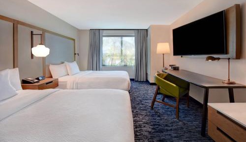 Guest room, 2 Queen, City view