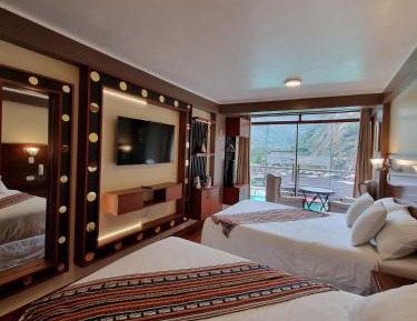 Quadruple Room with Mountain View