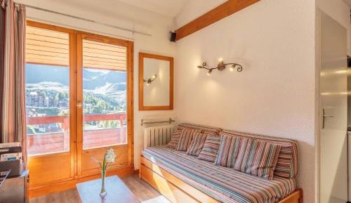 Apartment (6 Adults)