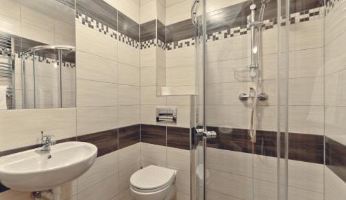 Double or Twin Room with Private Bathroom