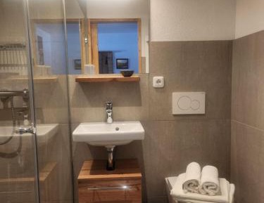 Triple Room with Shower