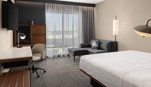 King Room with Sofa Bed - Hearing Accessible