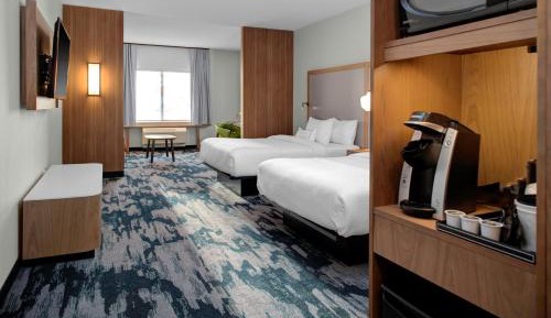 Deluxe Queen Room with 2 Queen Beds and Sofa Bed