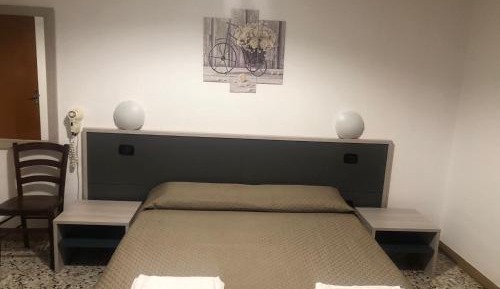 Large Double or Twin Room
