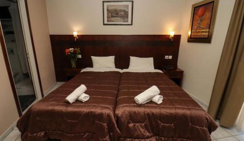 Double or Twin Room with Bathroom