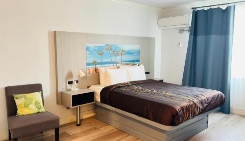 Standard Queen Room