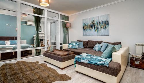 Apartment with Garden View