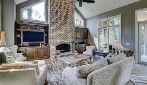 Five-Bedroom Holiday Home