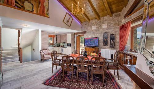 Deluxe Superior Chalet "Pyrrha"