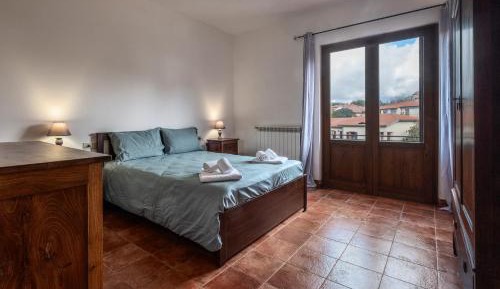 Superior One-Bedroom Apartment with Balcony