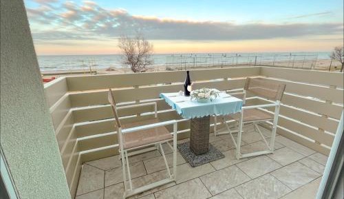 Deluxe Double Room with Balcony and Sea View