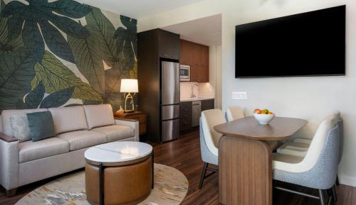 King Studio with Sofa Bed