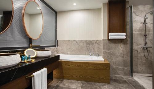 King Presidential Suite with One Kind Bed and Two Twin Beds -  Non-Smoking