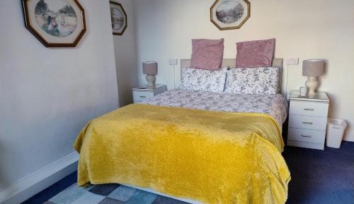 Deluxe Double Room with Shower