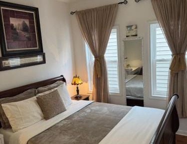 Double Room with Shared Bathroom