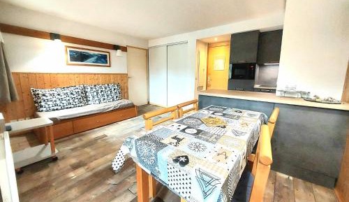 Apartment (5 Adults)
