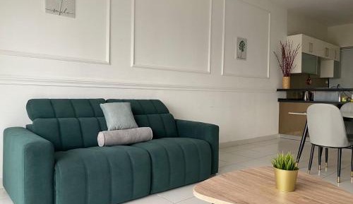 Two-Bedroom Deluxe Apartment with Balcony