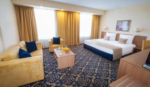 Large Twin Room