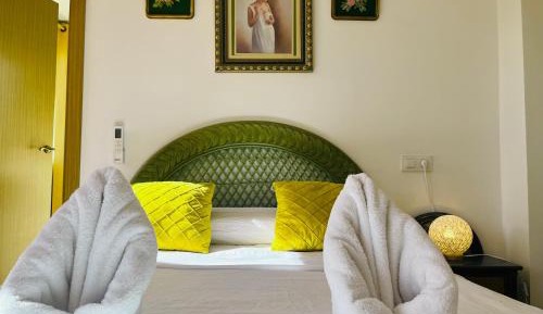 Deluxe Double Room with Shower