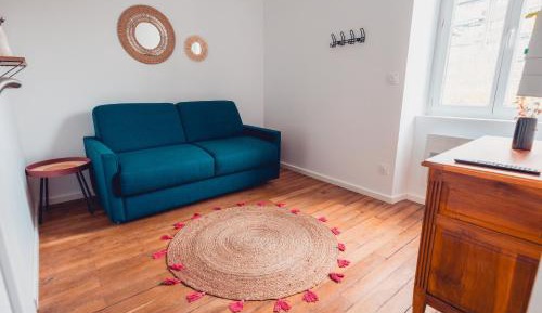 Studio with Sofa Bed