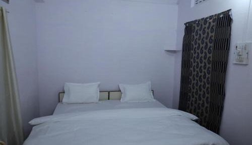 Deluxe Room (1 adult + 1 child)