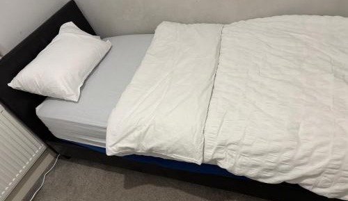 Single Room with Shared Bathroom