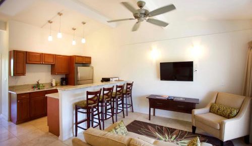 One-Bedroom Apartment with Ocean View