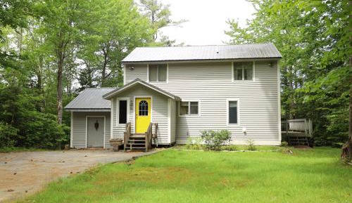 Five-Bedroom Holiday Home