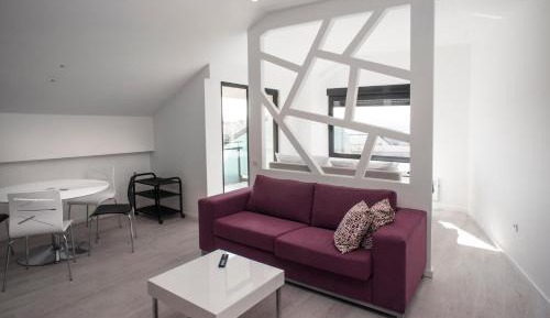 One-Bedroom Apartment with Balcony (4 Adults)