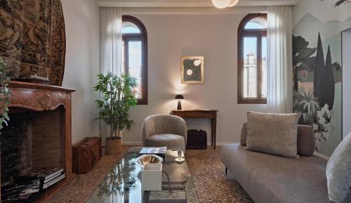Two-Bedroom Deluxe Apartment