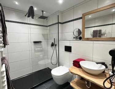 Suite with Mountain View