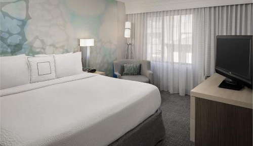 Larger King Room 