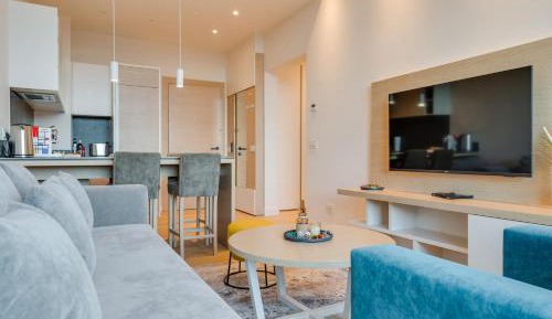 One-Bedroom Apartment with Terrace
