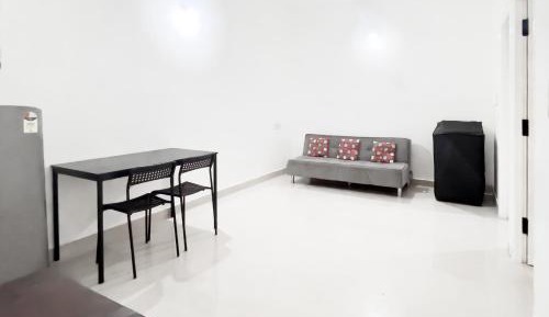 Superior One-Bedroom Apartment