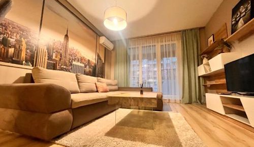 Two-Bedroom Deluxe Apartment with Balcony