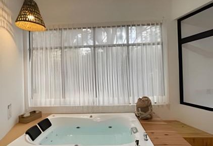 One-Bedroom Bungalow