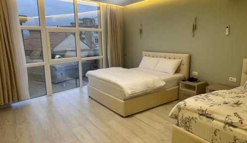 Family Room with Garden View