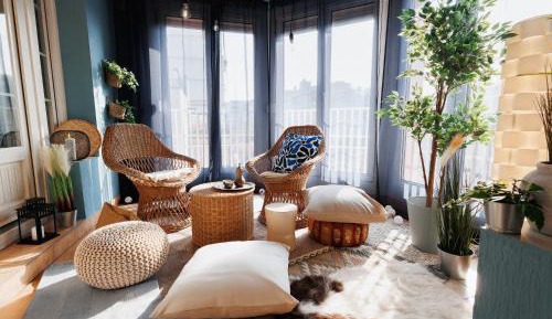 Three-Bedroom Apartment with Balcony