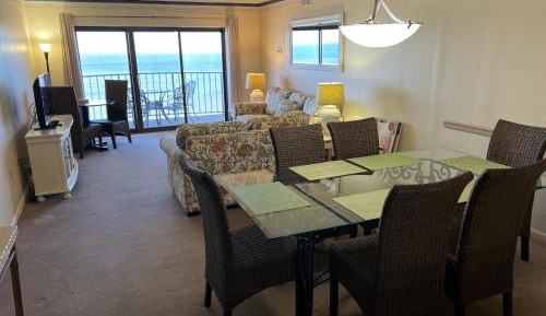 Two-Bedroom Apartment - Oceanfront 