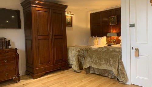 Premier Family Room (4 Adults)