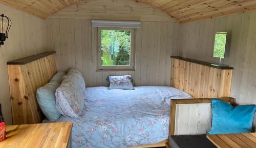 The Cotswold Shepherd Hut