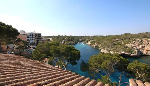 Superior One-Bedroom Apartment with Balcony