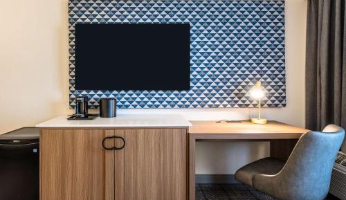 One Bedroom Suite King