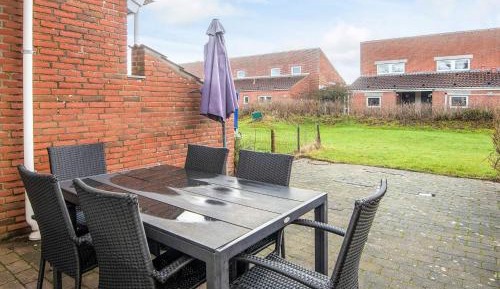 Three-Bedroom Holiday Home 