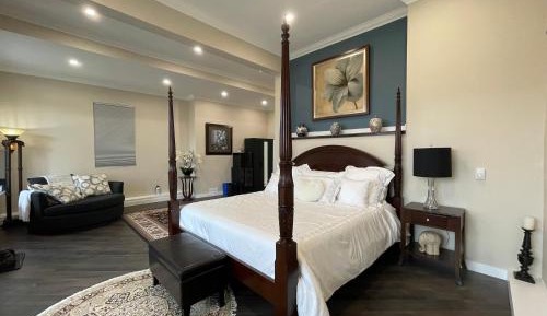 Superior King Suite